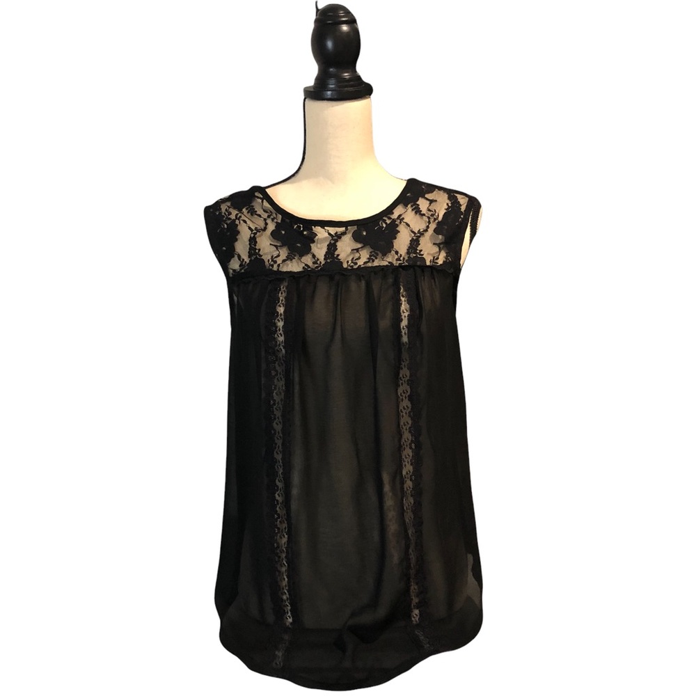 Flying tomato sheer Blk sleeveless blouse with lace and a zipper down back